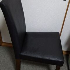 Mauraダイニングセットの椅子