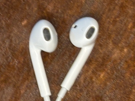 iPhone、Android端末の未使用純正イヤホン計12品を15,000円でお