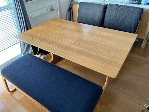 【無印良品】　リビングでもダイニングでもつかえるテーブル、ソファー、セット