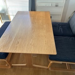 【無印良品】　リビングでもダイニングでもつかえるテーブル、ソファー、セットの画像