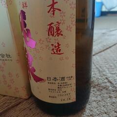 日本酒　花泉　花泉本醸造（箱入り）1800ml

の画像