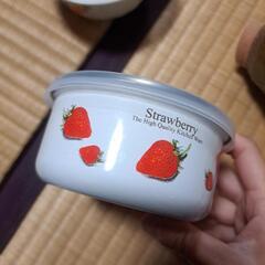 ストロベリー　容器の画像