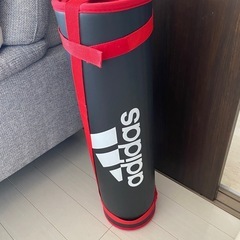 お話中、トレーニングマット　アディダス