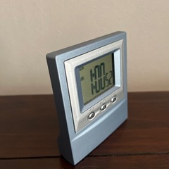 🕰️小型置き時計約8x9x2㎝