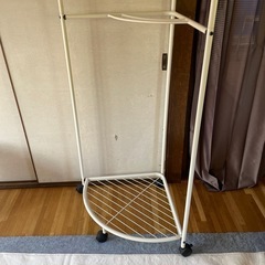 コーナーハンガーラック