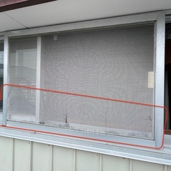 網戸の防虫ネットの張り替え（交換）〜網戸を外す方が大変！！ - 便利屋