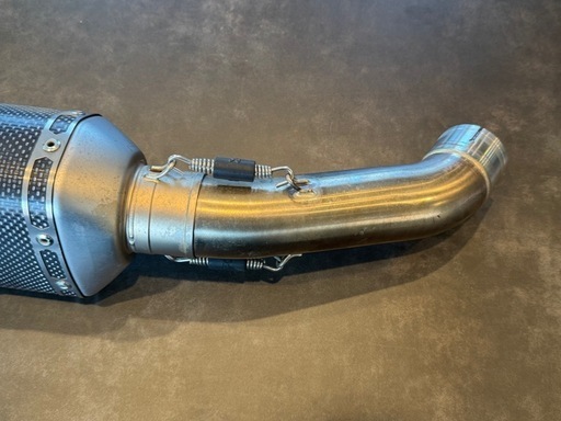 AKRAPOVIC アクラポビッチマフラー　スリップオンライン