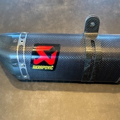 AKRAPOVIC アクラポビッチマフラー　スリップオンラインの画像