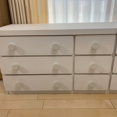 収納棚の画像