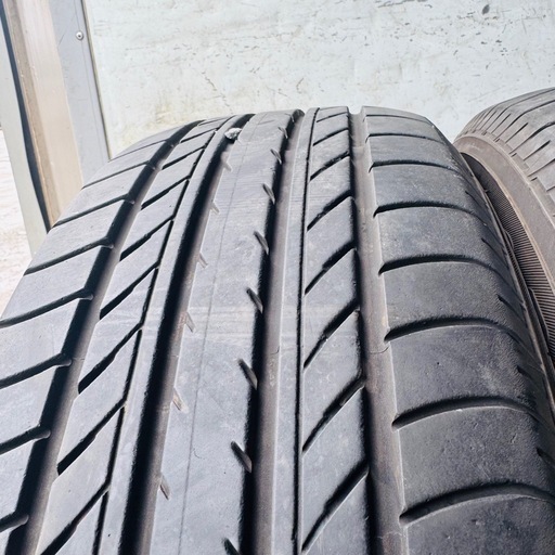 バリ山　YOKOHAMA ヨコハマ　BluEarth E70 225/60R17 夏タイヤ　2019年製　17インチ