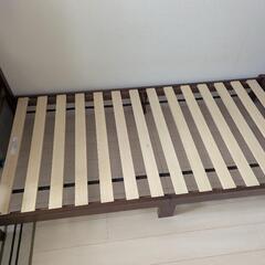 木製シングルベッド