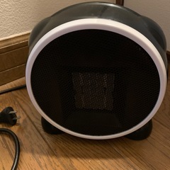 小さな卓上型ヒーター
