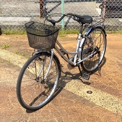 自転車　ママチャリ　大人用　銀　シルバー