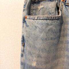 H＆M ウォッシュブルーデニム クラッシュあり サイズ44の画像