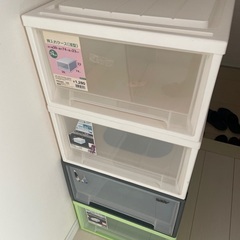 衣装ケース4箱