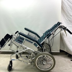 介護用車椅子の画像
