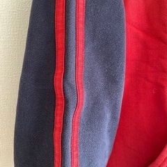 UNIQLO パーカーの画像