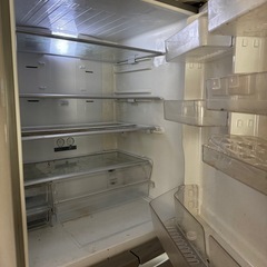 2011年製の冷蔵庫の画像