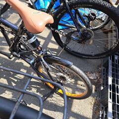 【中古】20インチ　自転車　ネイビー×ブラック×オレンジ×ライトブラウン　CHEROKEE SE　Jeep®　チェロキー　ジープの画像