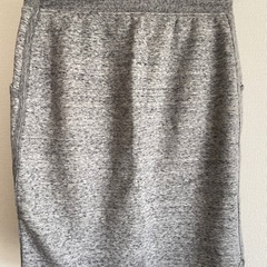 UNIQLO スカートの画像