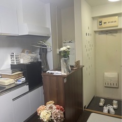 ネイルサロン(机3施術用椅子4 客の椅子3 そのうち1個不良品 ...