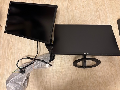 ASUS 23.8型モニター 中古2台 ② ディスプレイ・モニター本体