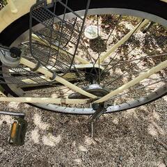 ノーパンクタイヤの自転車の画像