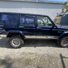 クライスラーJeep 正規輸入自動車 チェロキー4WDベージュレザーシートの画像