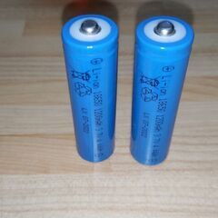 18650 電池　2個の画像