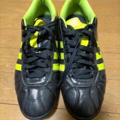 値下げしました　フットサルシューズ　adidas