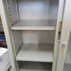 【事務用品】ナイキ 引違い書庫 ガラス戸

　中古　リサイクルショップ宮崎屋住吉店25.4 27の画像