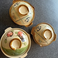 小型土鍋3点（蓋付き）、取り鉢3点の画像