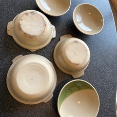 小型土鍋3点（蓋付き）、取り鉢3点の画像