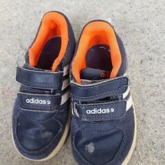 14cm　adidas　子供シューズ