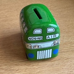 貯金箱の画像