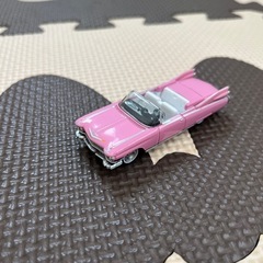 トミカ　オープンカー　キャデラック
