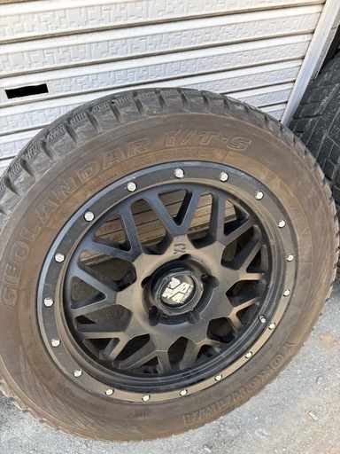 スタッドレスタイヤ285/50R20 20インチ　ランクル