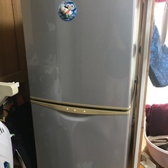 冷蔵庫差し上げます＾＾