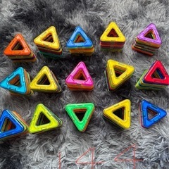 大量　磁気ブロック 知育の画像