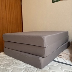 決まりました！【美品】　三つ折りマットレス　10cm　シングル