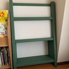 絵本棚　　