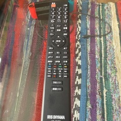 40型テレビとテレビ台セットの画像