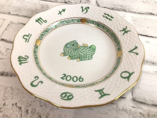 X774 未使用/保管品 HEREND/ヘレンド ZODIAC PLATE 2006 イヤープレート 戌 1枚 飾り皿 金彩 箱入