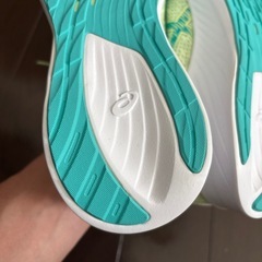 アシックス ランニングシューズ23.５センチの画像