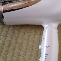 monochrome ドライヤーの画像