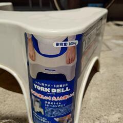新品チャイルドデスク　トイレ踏台の画像