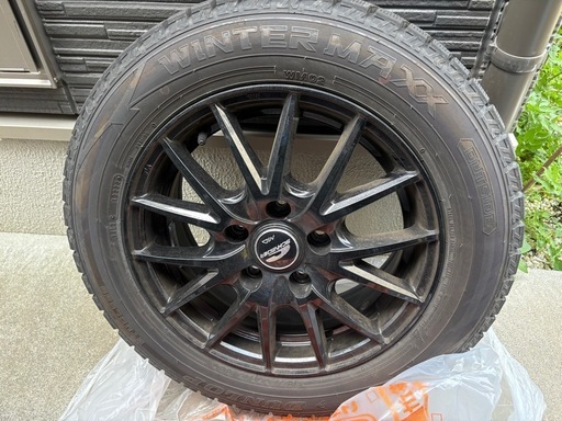 【中古品】スタッドレスタイヤ　ホイールセット