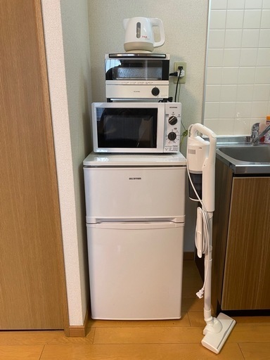 冷蔵庫・電子レンジ・オーブン・ケトル・掃除機セット