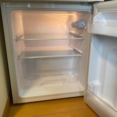 冷蔵庫・電子レンジ・オーブン・ケトル・掃除機セットの画像