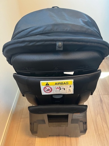 Combi チャイルドシート　型番CB-UTC
